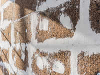 gevelisolatie met kurkplaten – voorbereiding op pleisterafwerking of spuitkurk - © Marble Moon