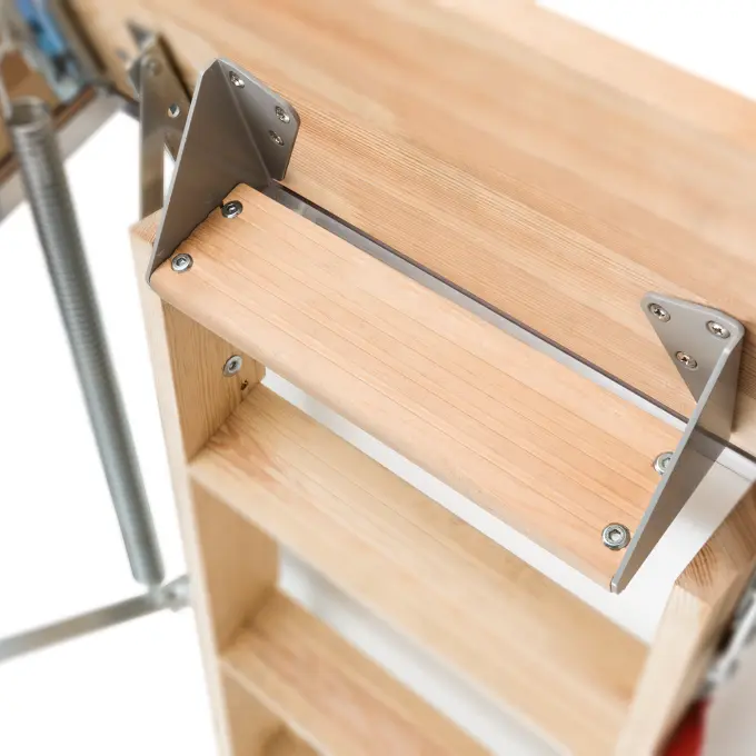 Fakro zoldertrap trede LXT